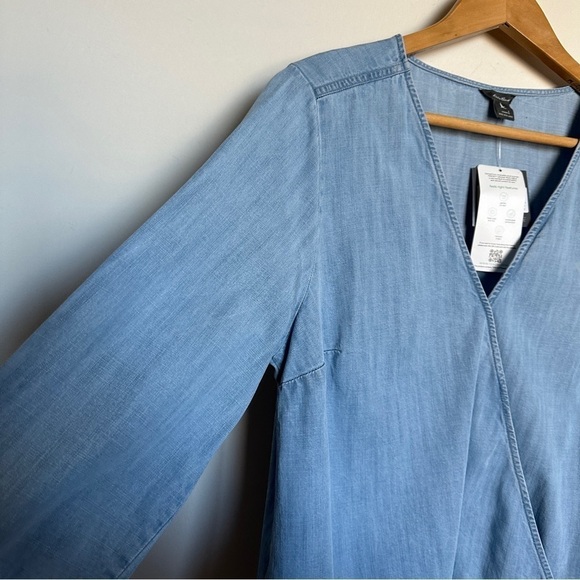 Eddie Bauer Tencel Tranquil Tie Wrap Top in Bleached Blue L - Picture 4 of 12